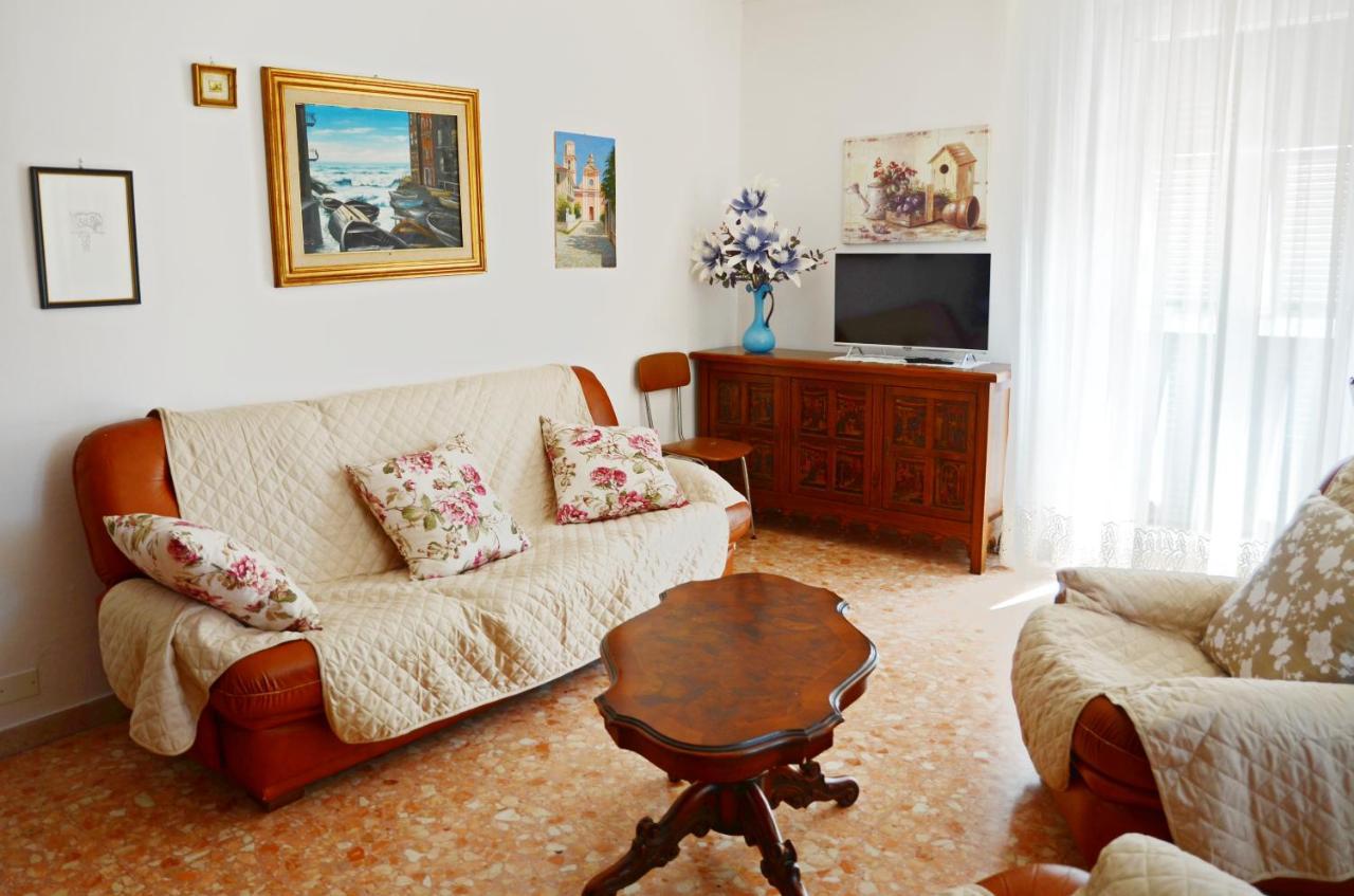 La Piazza - Appartamento Vacanze Piana Battolla Exterior photo